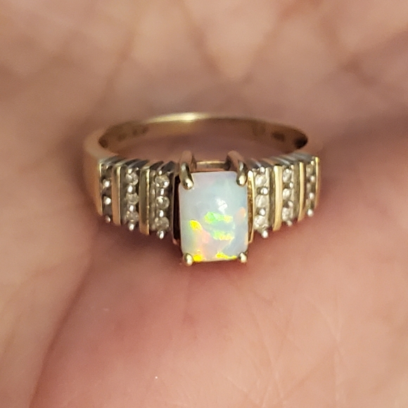 Beautiful opal/diamond ring - Picture 2 of 9